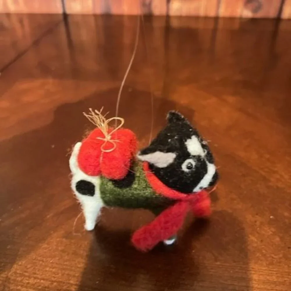 Felt Dog christmas Ornament With Scarf & Red  Carrying Present‎ Ornament